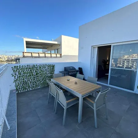 Duplex Penthouse Prime Location 公寓