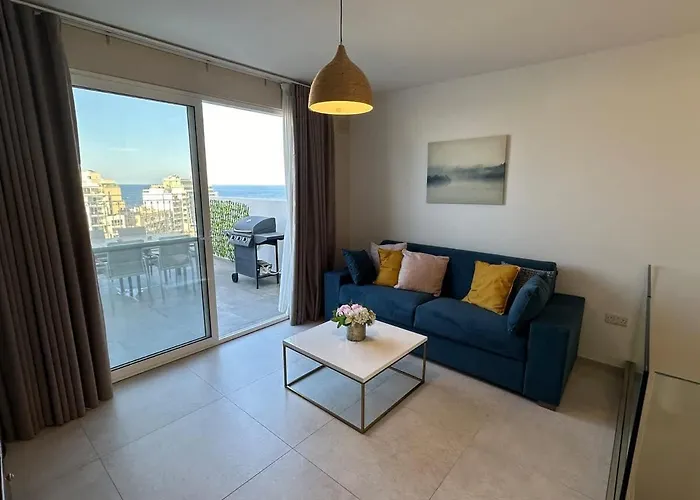 Duplex Penthouse Prime Location アパート *