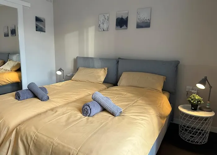 Duplex Penthouse Prime Location アパート