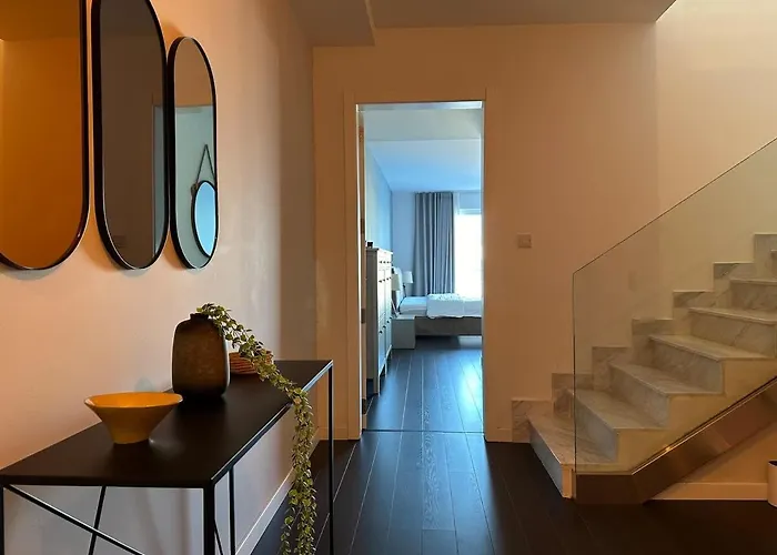 Duplex Penthouse Prime Location アパート *