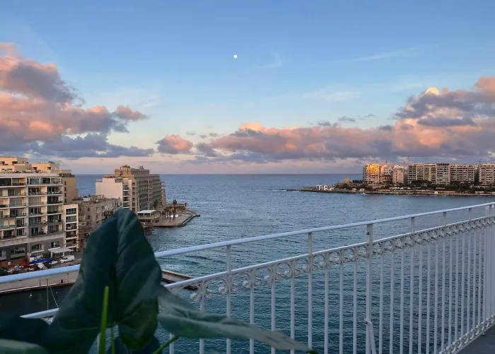 アパート Duplex Penthouse Prime Location