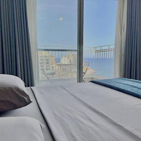 Duplex Penthouse Prime Location * San Ġiljan